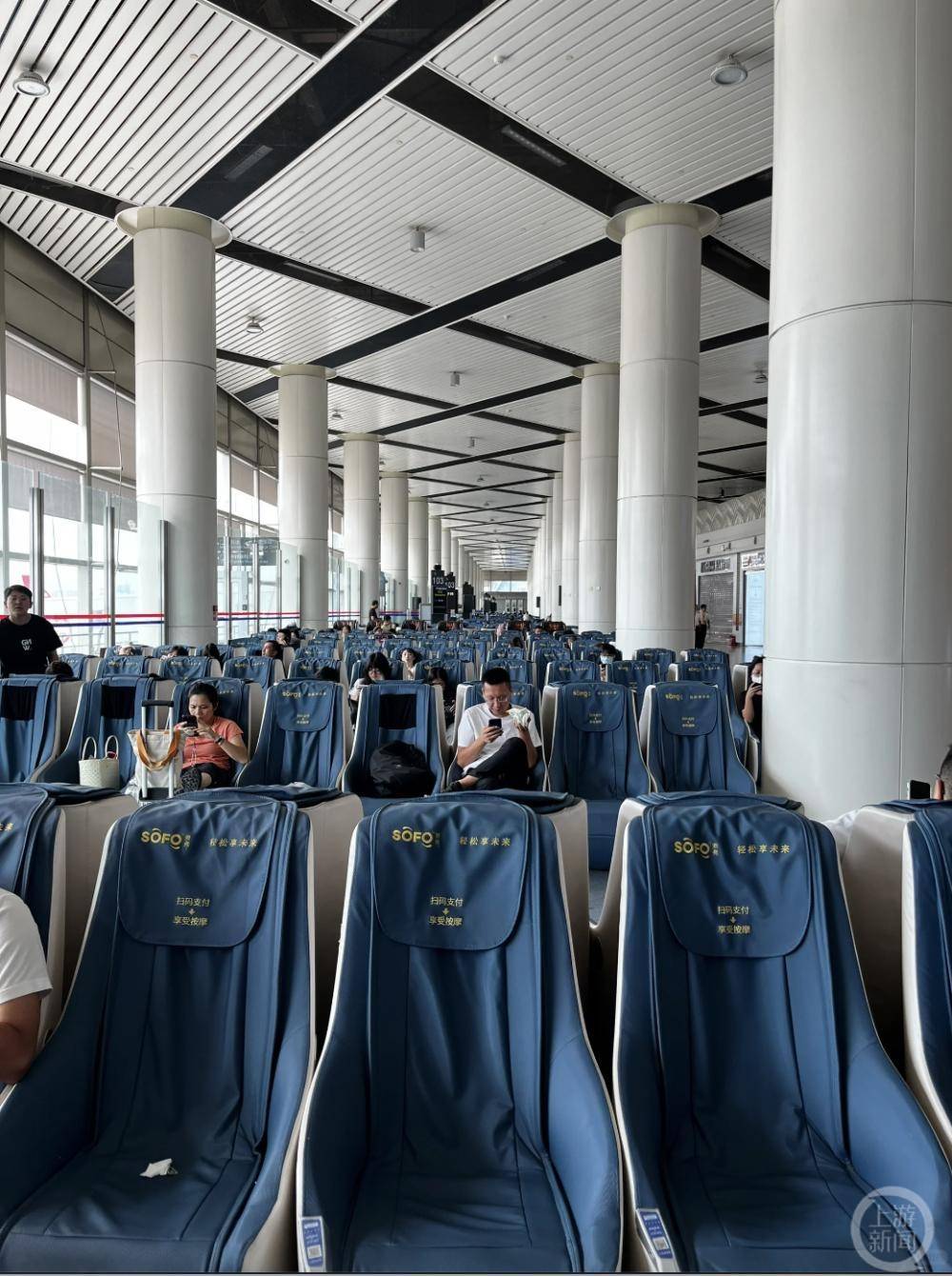 太原机场登机口“全是按摩椅”？