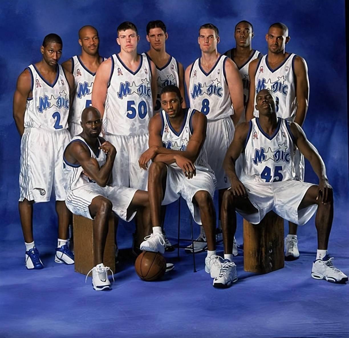 麦迪03年曾经3:1活塞差点创造黑八奇迹,他是怎么被活塞逆转的?