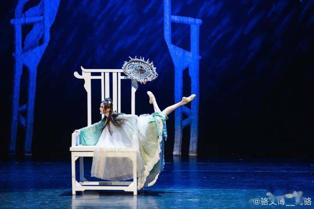 主演过二十多部舞剧,她被称为"国脸舞者"_骆文博_李清照_舞蹈