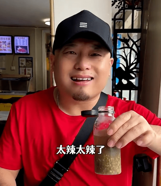 辣出的各式表情包体验南昌菜的"火辣"先来看看这些网红博主