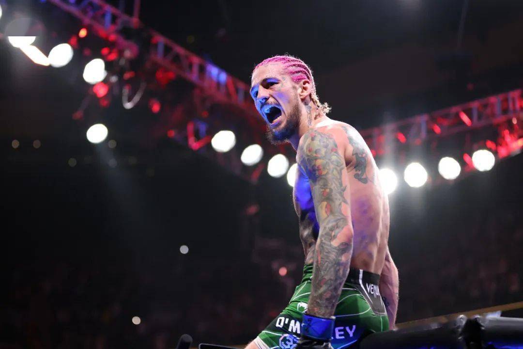 奥马利说道,我知道ufc官方还没有任何消息公布,我已经和白大拿谈过