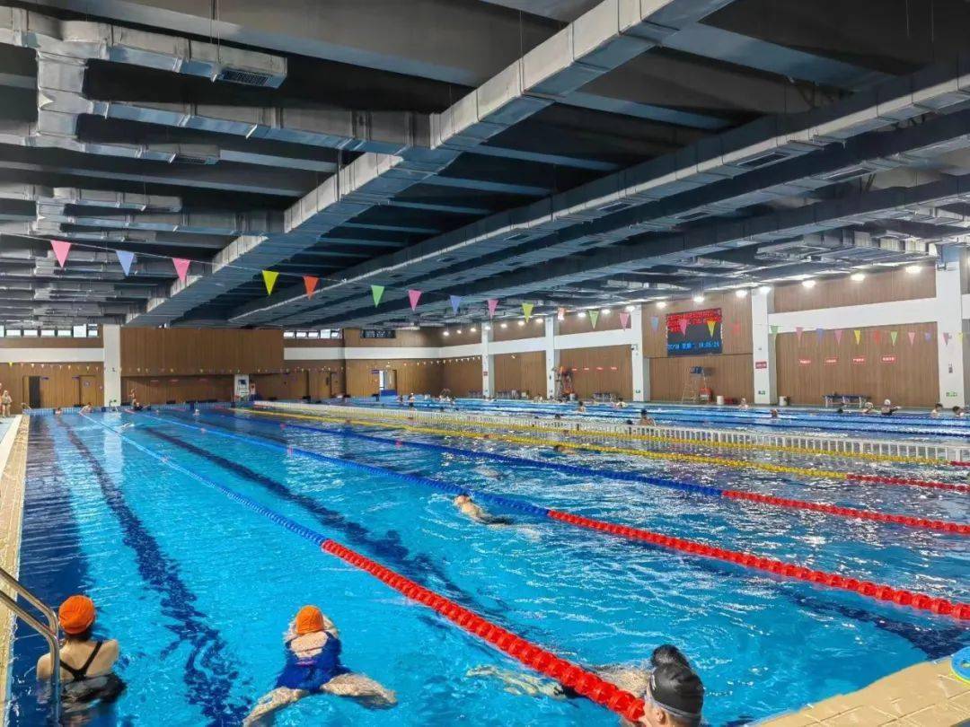 热水淋浴西安交通大学的交大游泳馆还增设了游泳馆传统的室内运动场馆