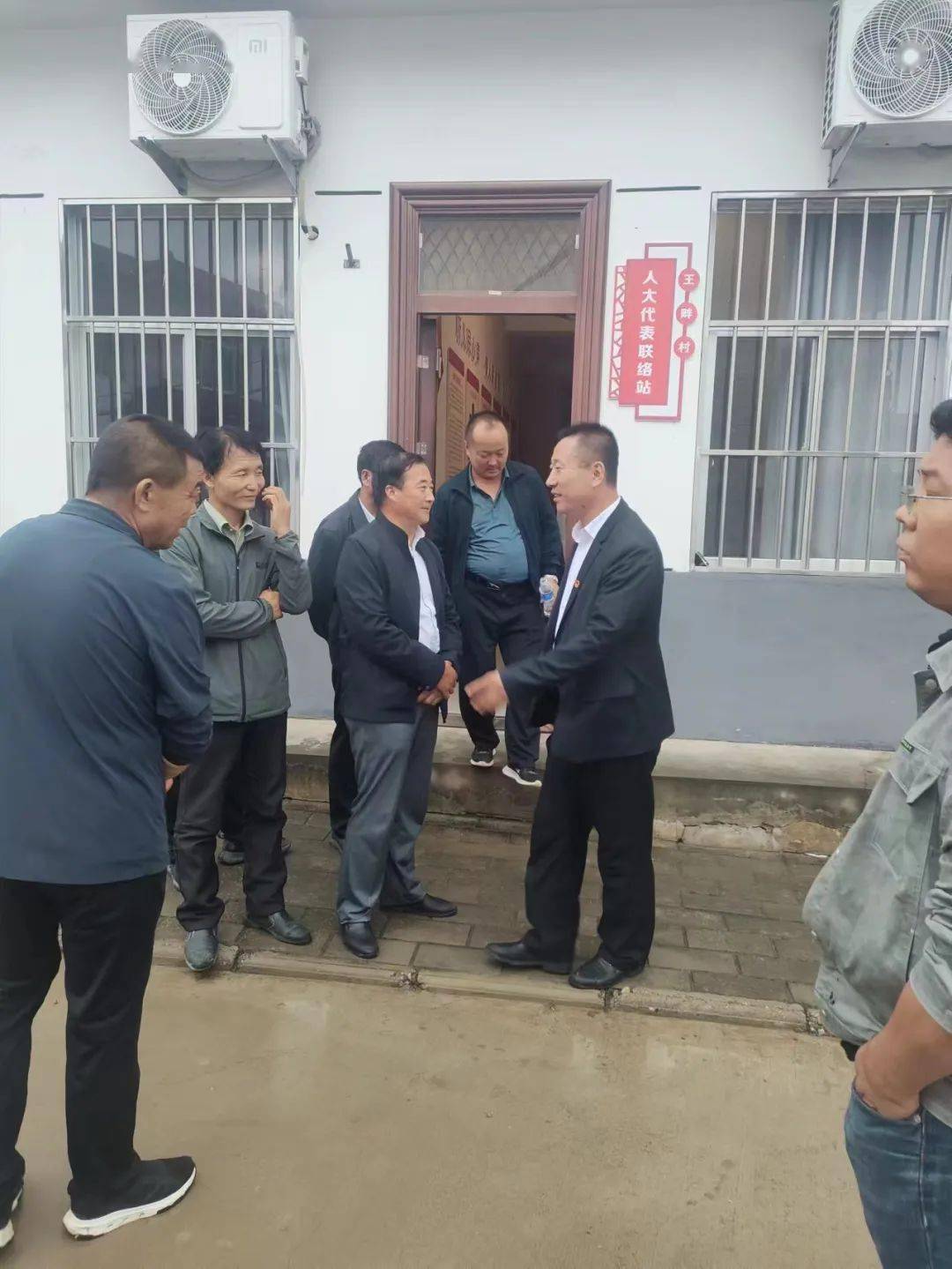 激发代表潜能 服务群众 一"站"到底—记白马铺镇王
