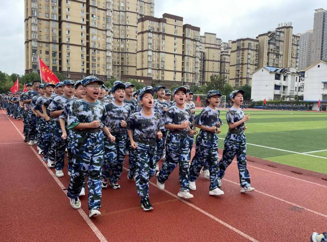 皋城中学初一新生"交卷"_教育_训练_集体
