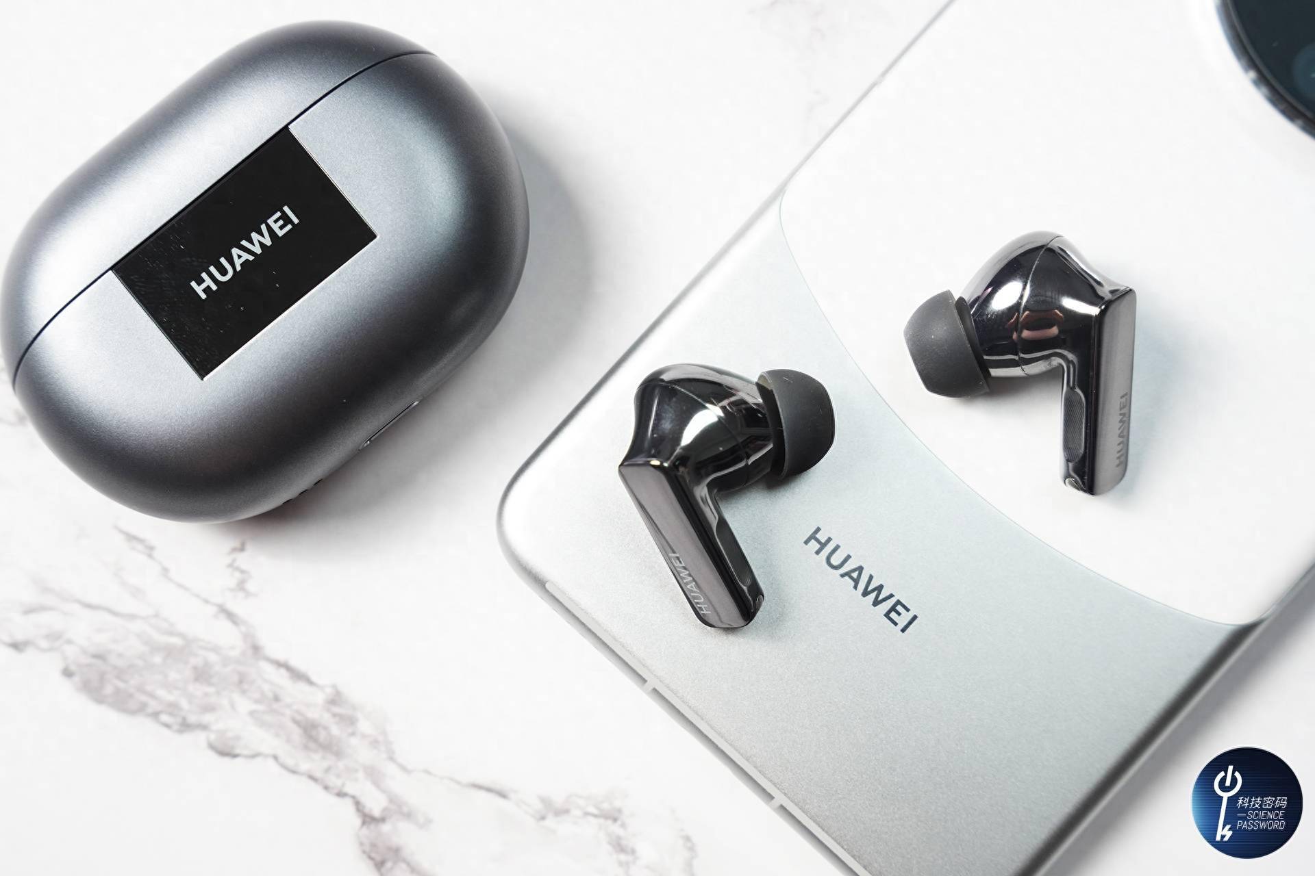 华为mate60系列最佳组合 旗舰王者华为freebuds pro 3星闪耳机测评