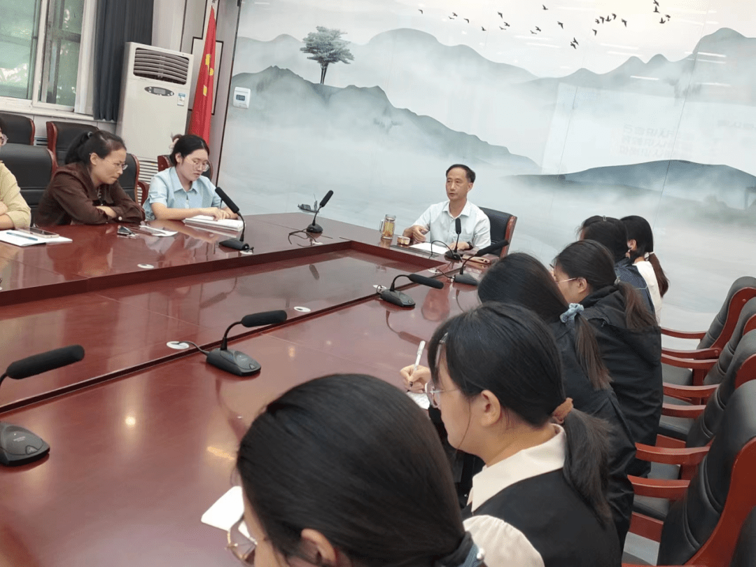 【校园动态】用心育人,以爱执教——隆尧一中颉现辰校长培训指导_教育