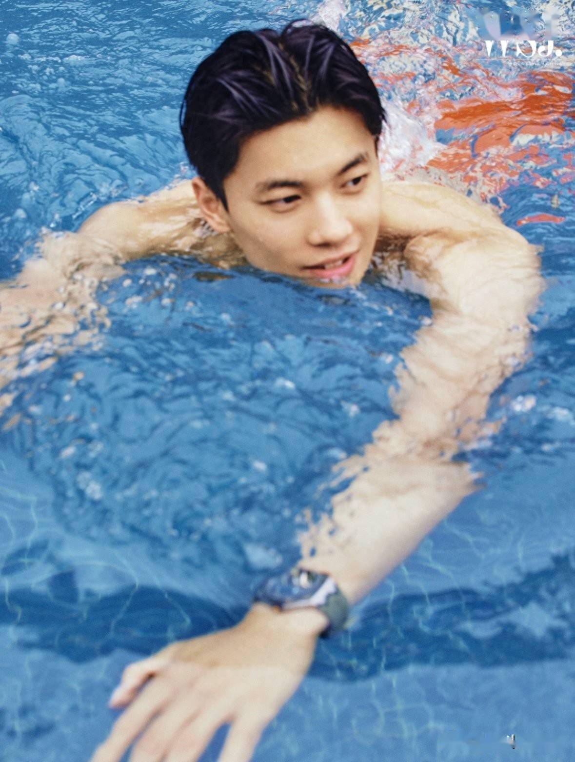 杭州亚运会中国运动员帅出圈,韩女直呼美男是稀缺资源应世界共享_汪顺