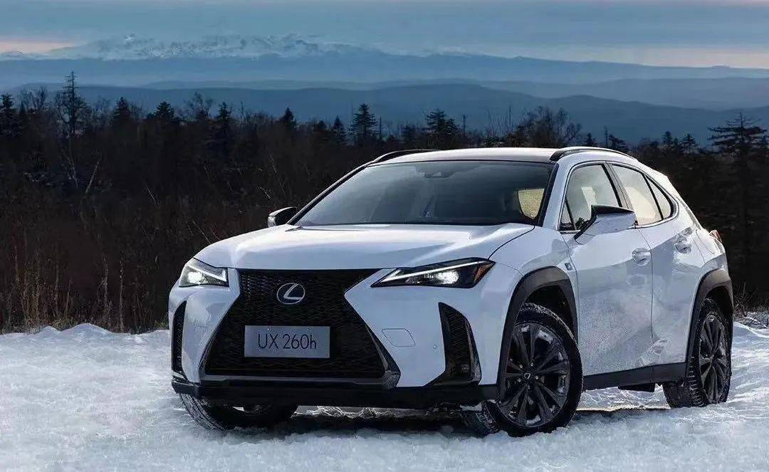 雷克萨斯ux260h继承家族式的运动外形精工细作的混动科技考究的装饰