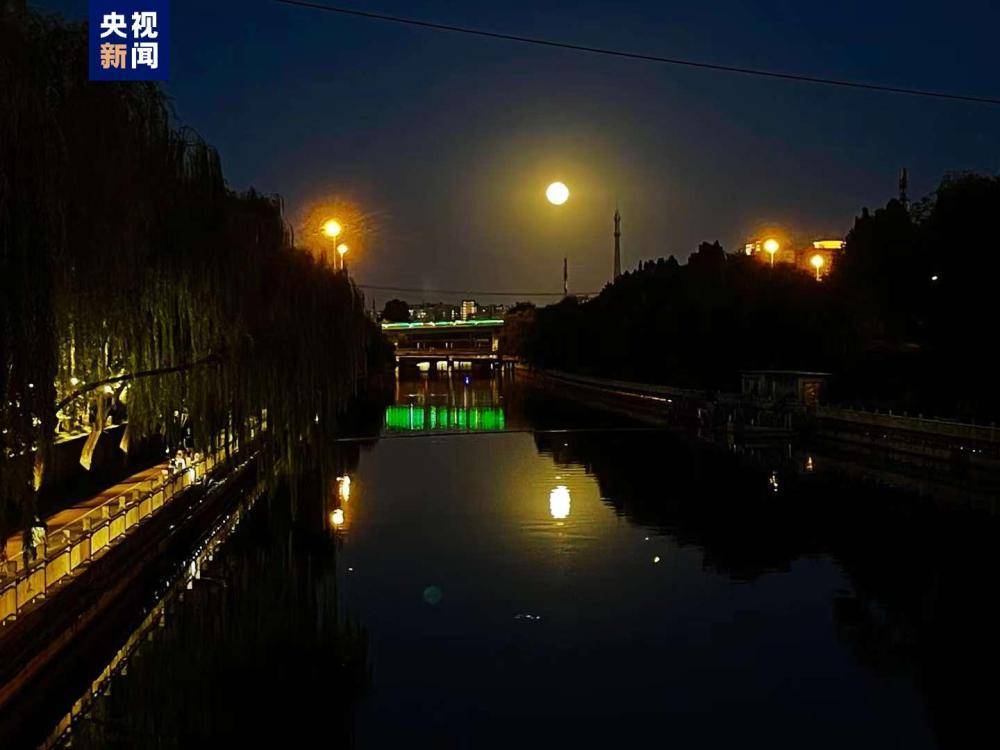 【五绝】《月》庄灿煌