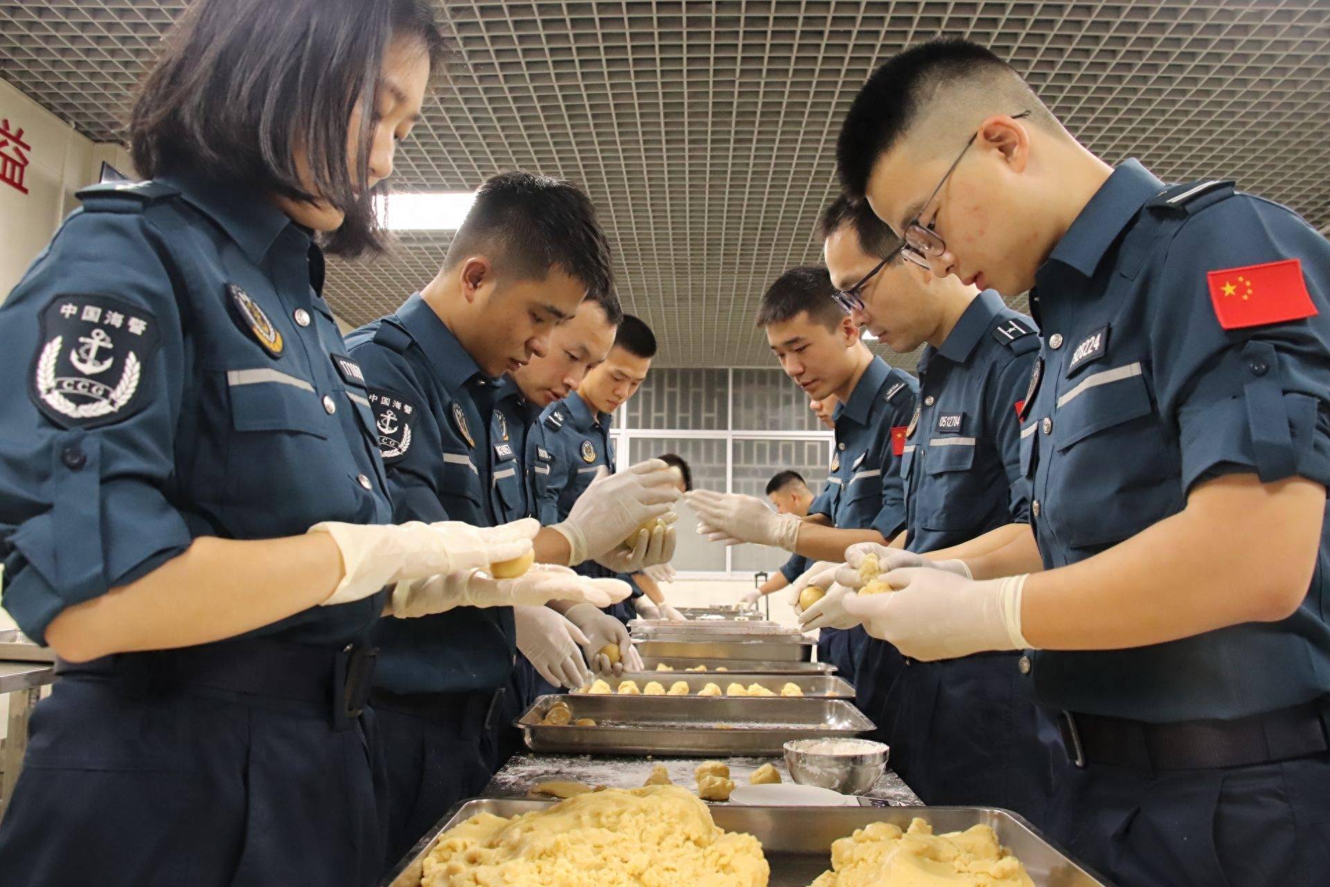 中国海警最新服装图片