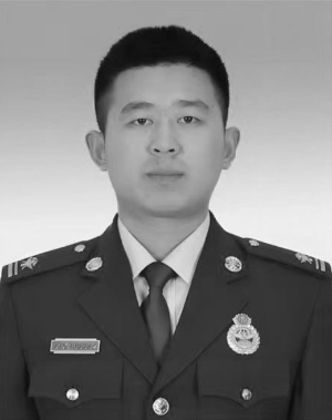 丰碑常在！英魂永驻！
