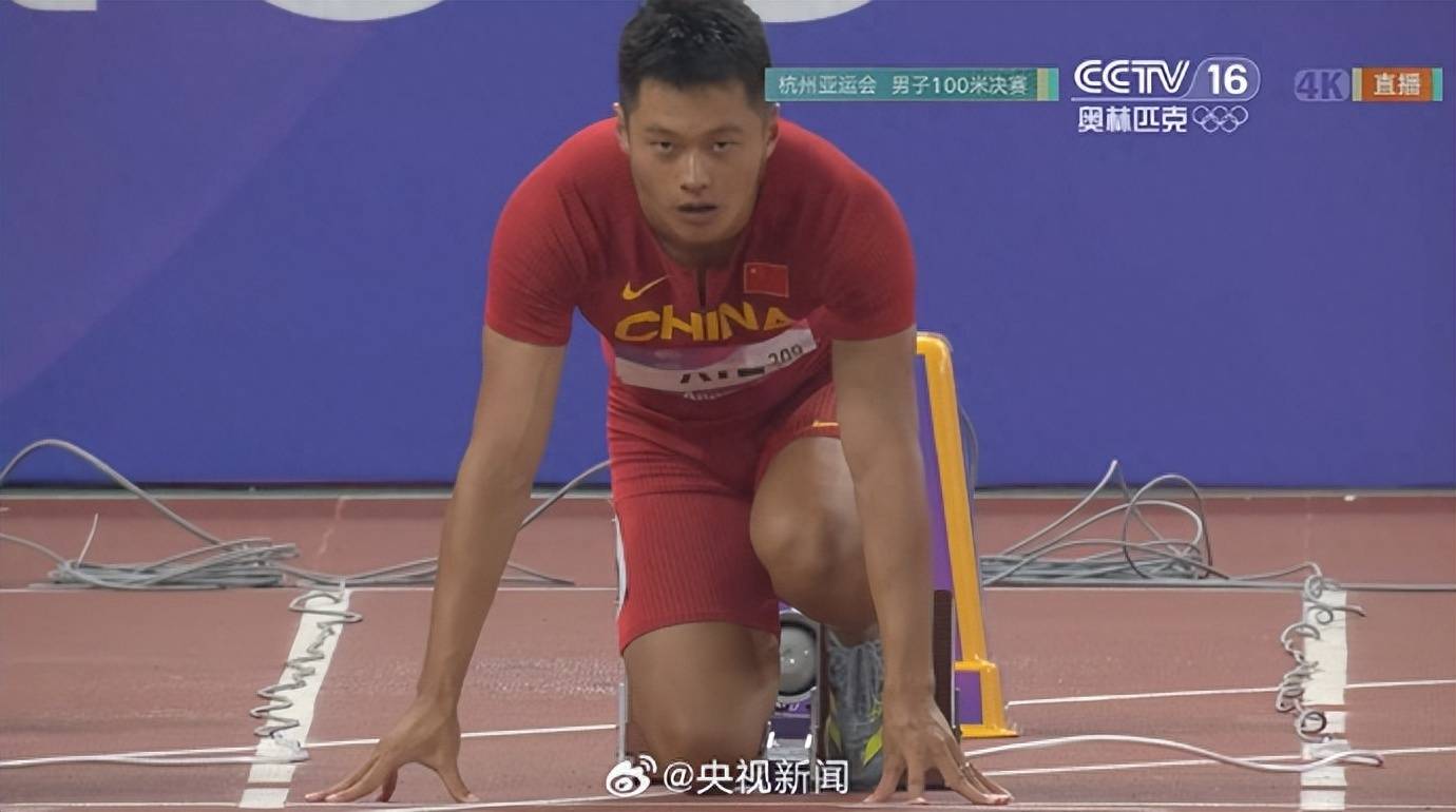 谢震业男子百米冠军,葛曼棋女子百米摘金,苏炳添当解说称自己也很想