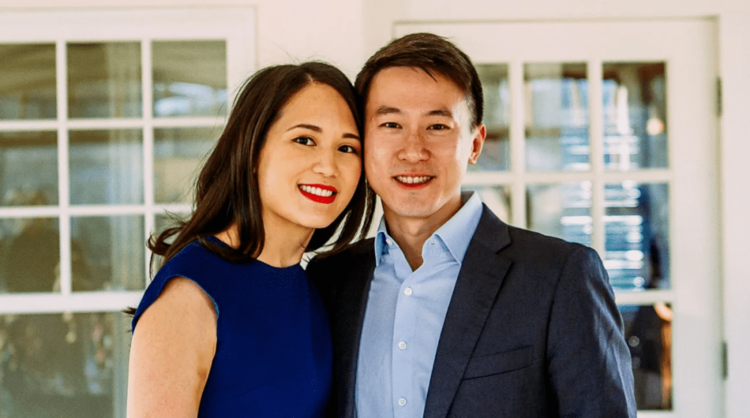 今年40岁的周受资,出生于新加坡,父母自己创业开公司,他老婆高伟晏