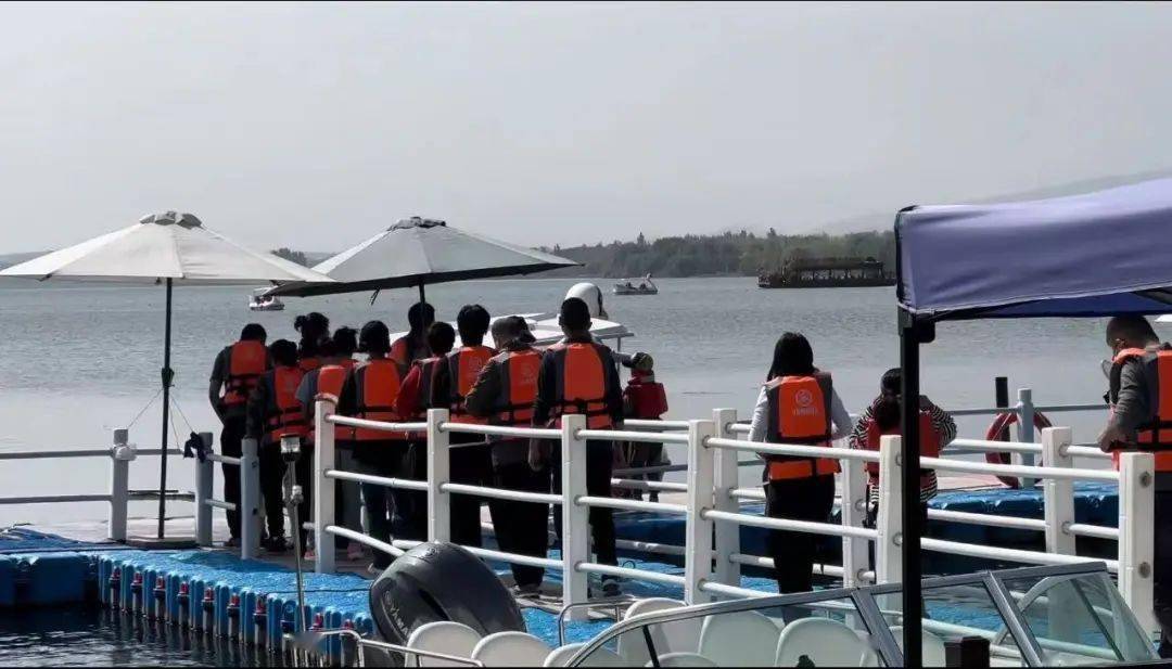 两节期间,我区对外开放的a级景区共有2家(多米渔乐岛,萌宠动物园),共