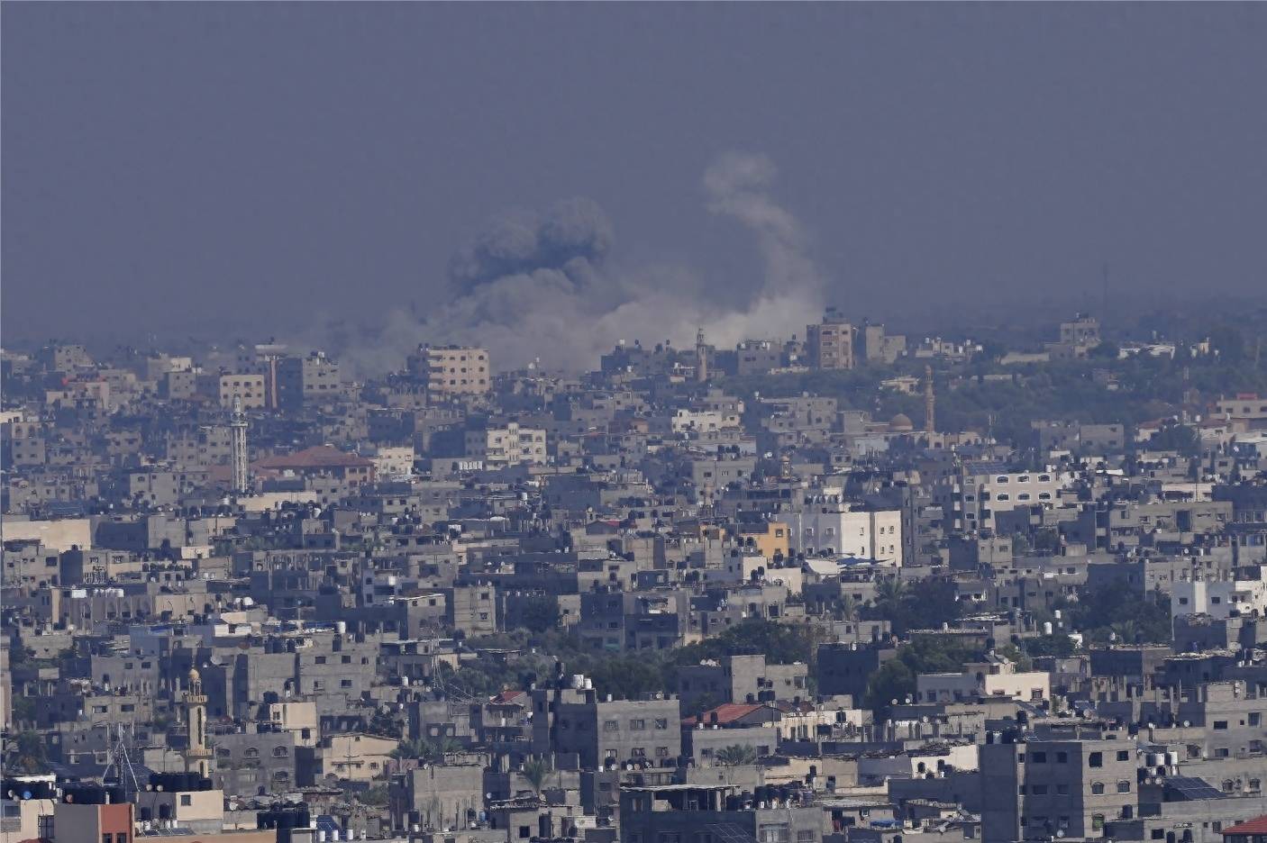 巴以阿克萨清真寺冲突升级：以色列空袭加沙地带，阿盟谴责以方