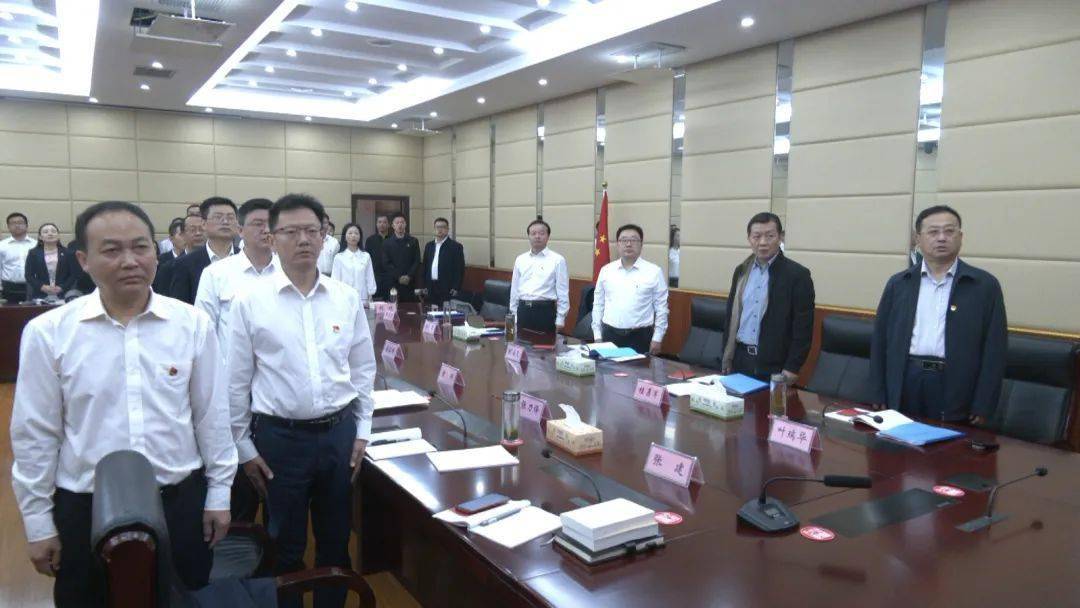 10月12日,县委书记胡安元,县委副书记桂勇军参加县委办公室10月份"