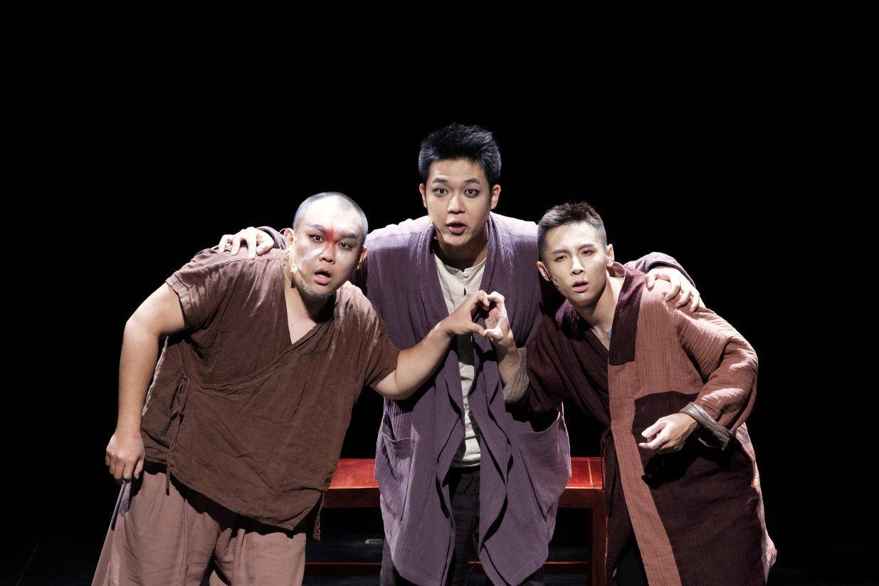 来百度app畅享高清图片剧照.