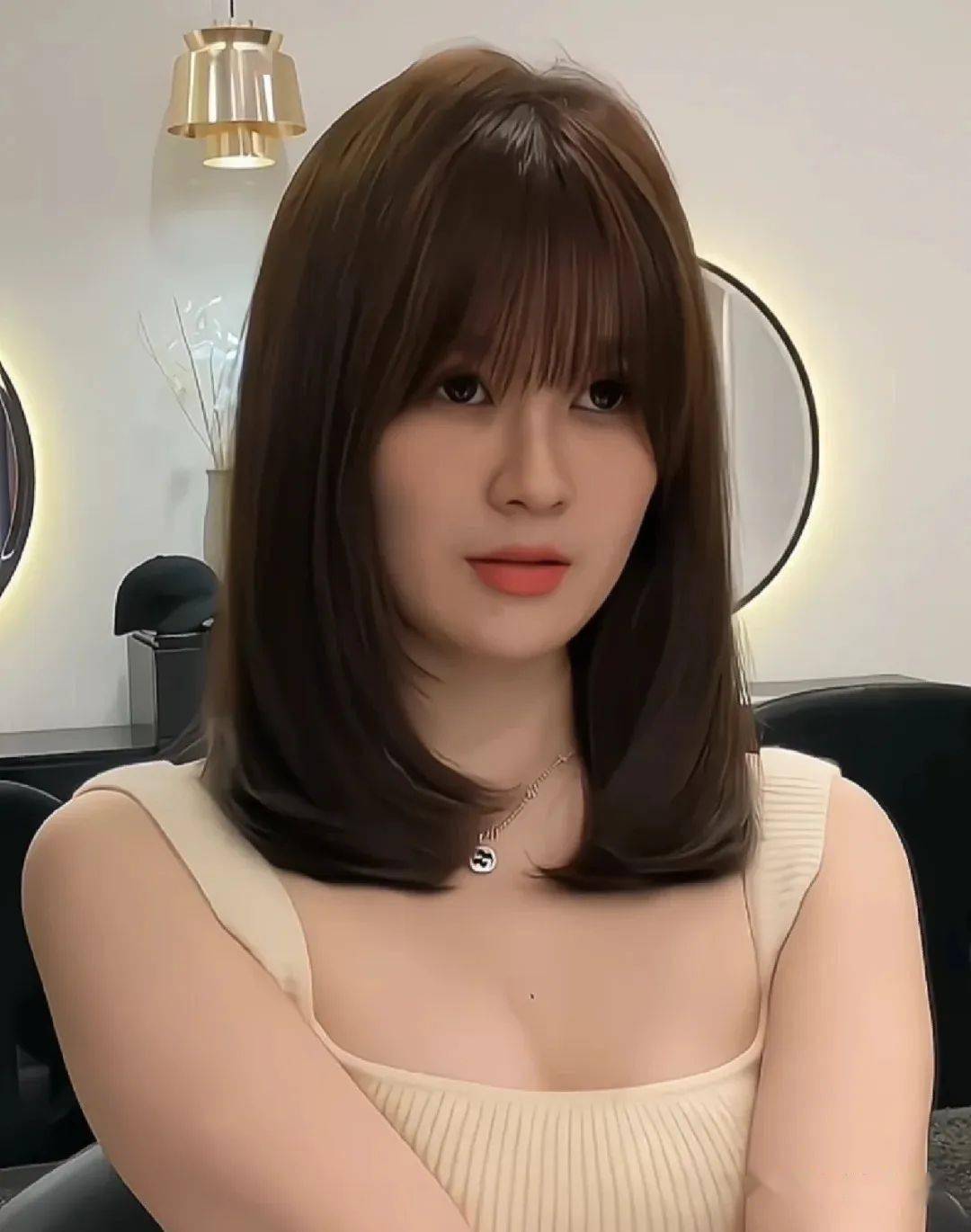 "2023爆款免打理锁骨发"你的最美发型_中国_人类_形象