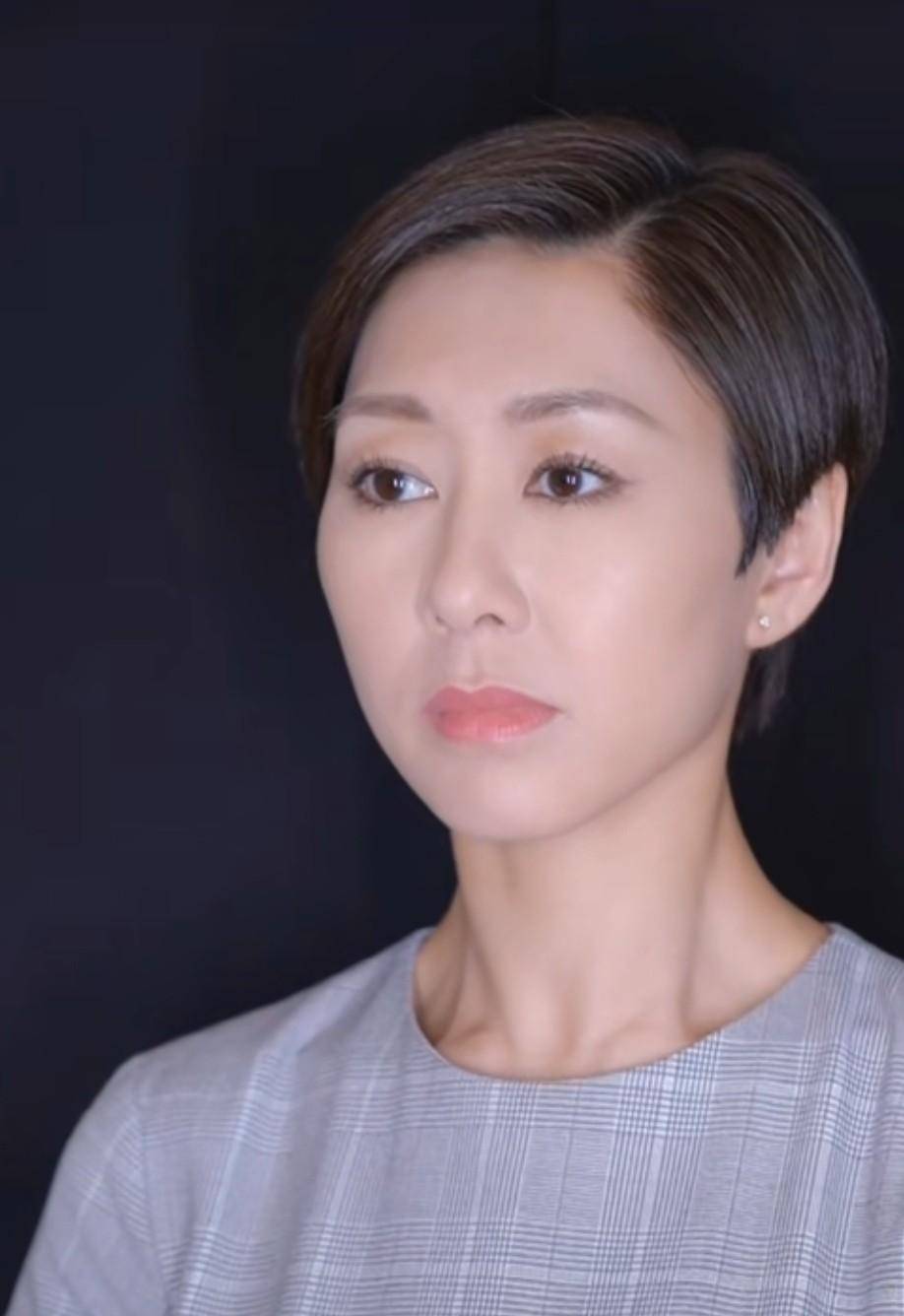 香港视后胡定欣眼技太强,抬眸闭眼情绪饱满,网友赞演技_感情_眼神