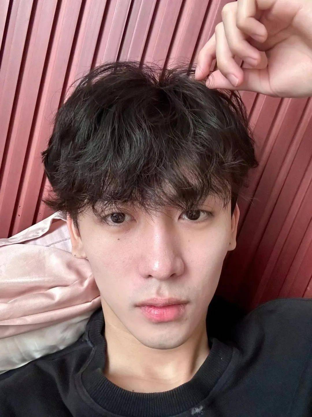 9款适合所有脸型的男生发型