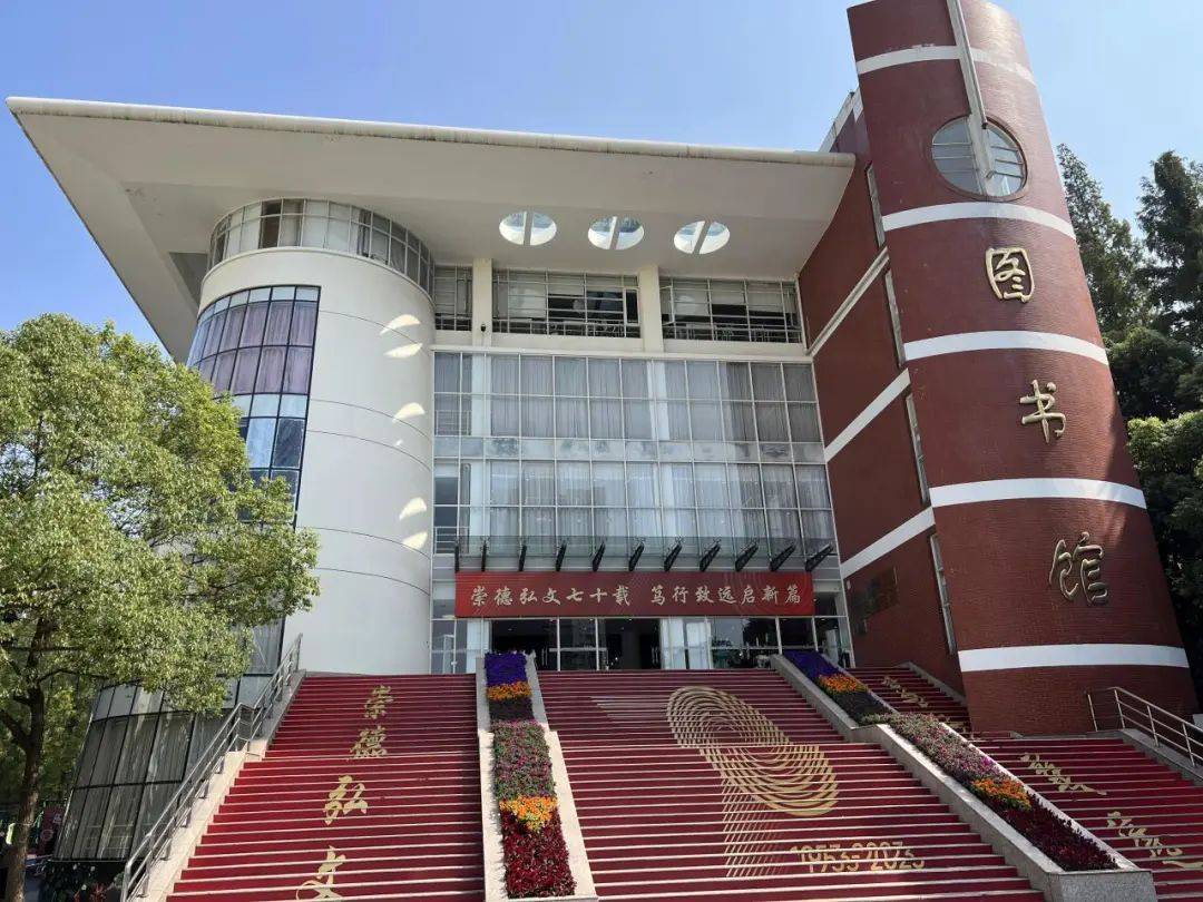 上海出版印刷高等专科学校校长陈斌表示,成立校融联盟后,学校可以根据