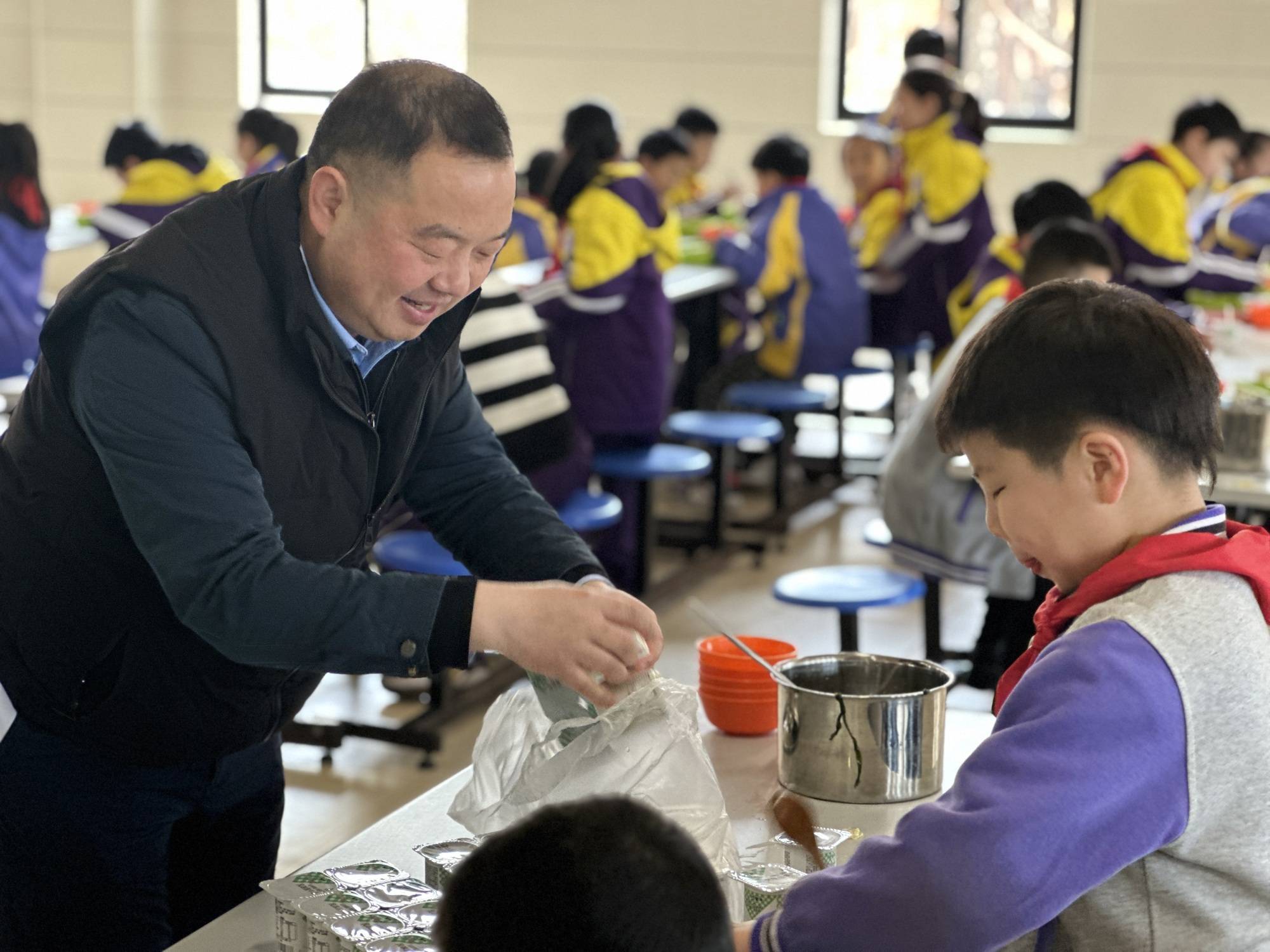 奉贤育贤小学图片