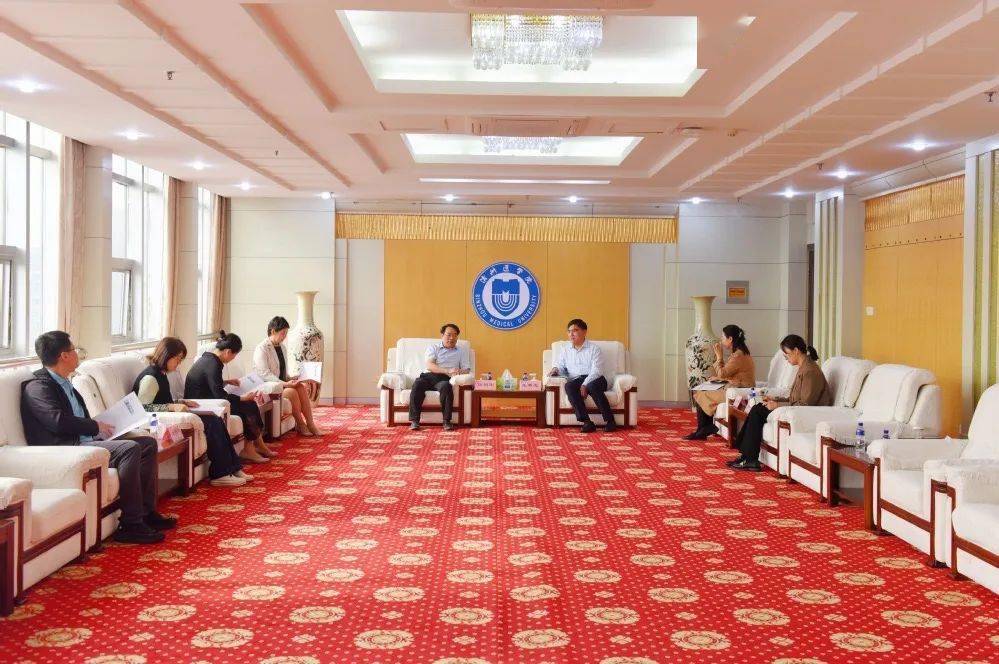 副院长王术光会见烟台市中心血站仪明刚一行