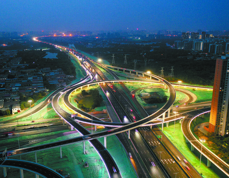 河北石家庄:复兴大街夜景成为市民的"心头好"_滹沱河_公园_隧道
