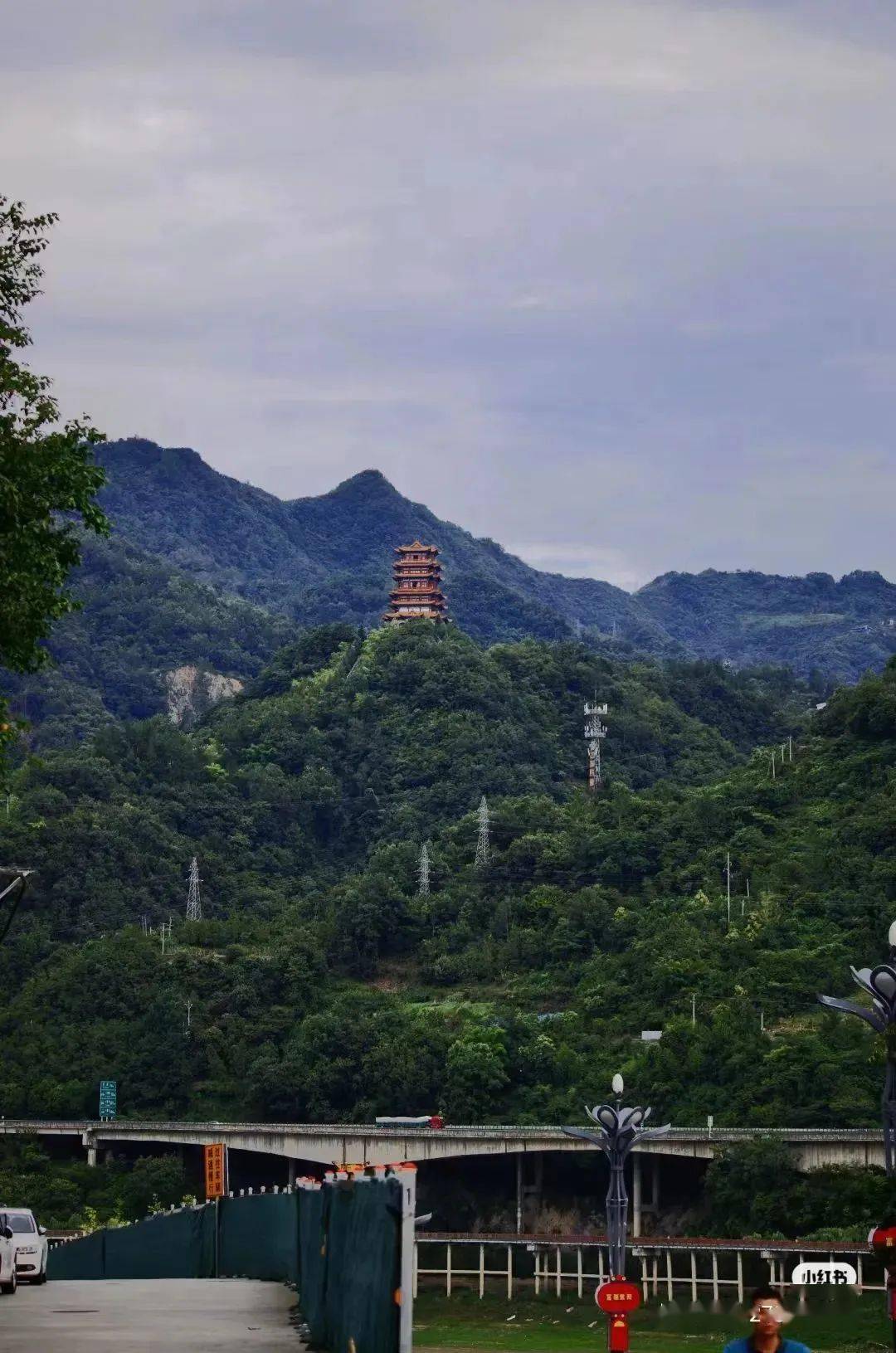 山城紫阳,最适合这个季节去逛!_汉江_安康_茶山