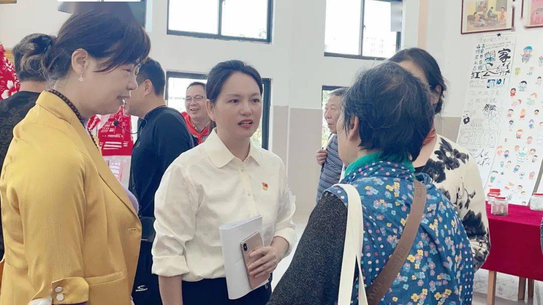 非遗在创意 敬老暖重阳情暖金秋 爱在重阳一一宜春四中召开退休教