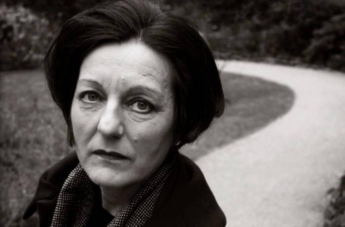 阅读日 | 诺奖女作家赫塔·米勒:写作是一种沉默的行动_生活_天空