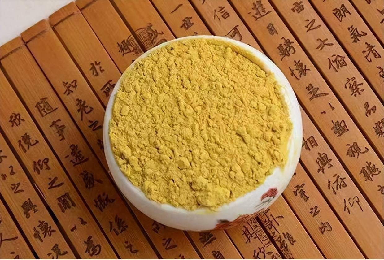 每服一般七厘,不可多服,故曰"七厘散".