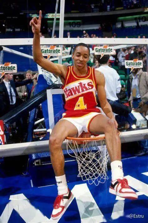 第二力量,nba曾有人说马龙的卧推能达到460斤,但这并没有得到过证实