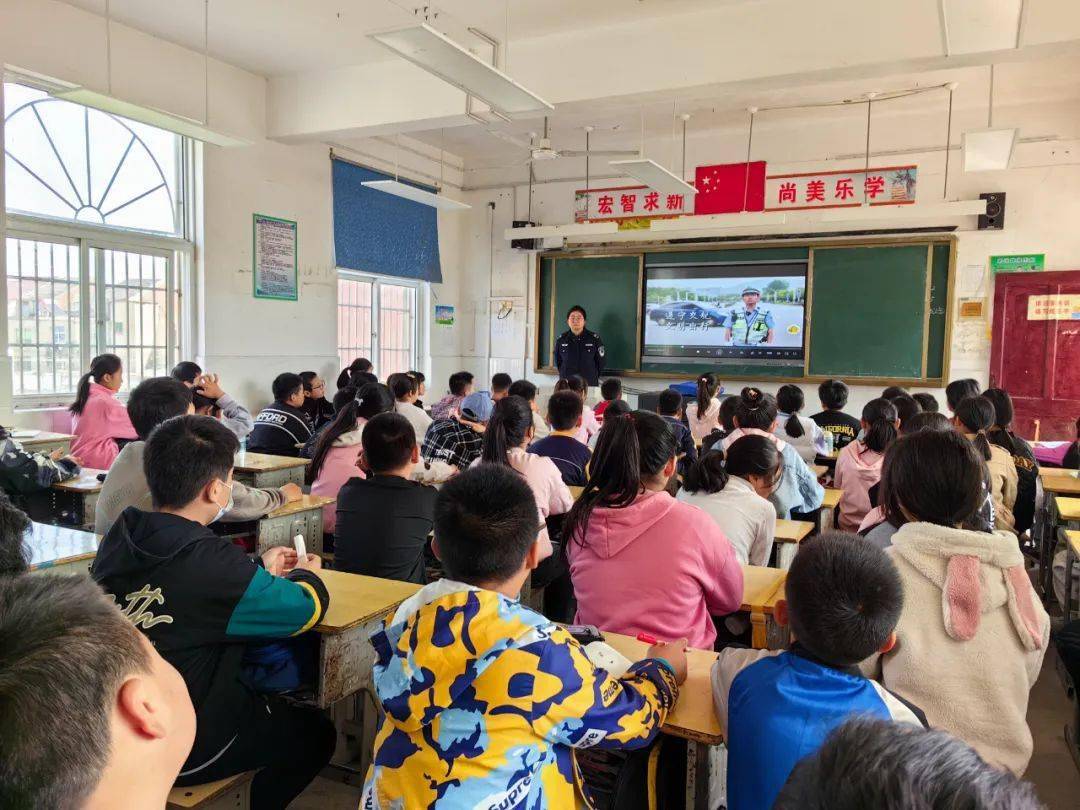 快乐成长"未成年普法讲座在苏湾镇司集小学开讲~_法治_巢湖_校园