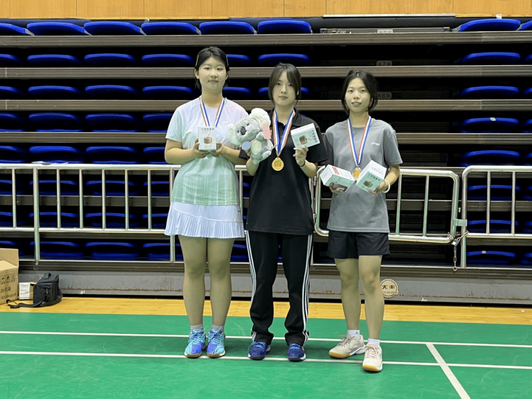 欣然亚军:欧阳舒悦 孙子涵季军:李松昀 于涵混双冠军:于越 黄可一亚军