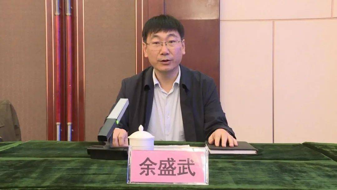 在随后召开的座谈会上,汤冬青简要介绍了盐城市的基本情况,并对我县