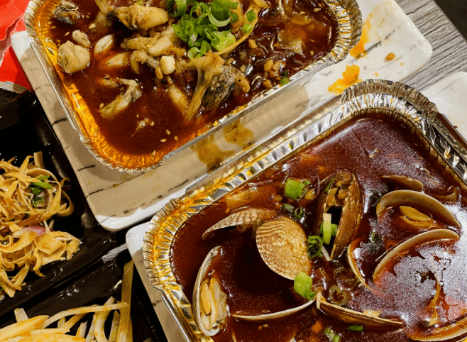 第一次吃烤脑花的他说._david_烧烤_文化