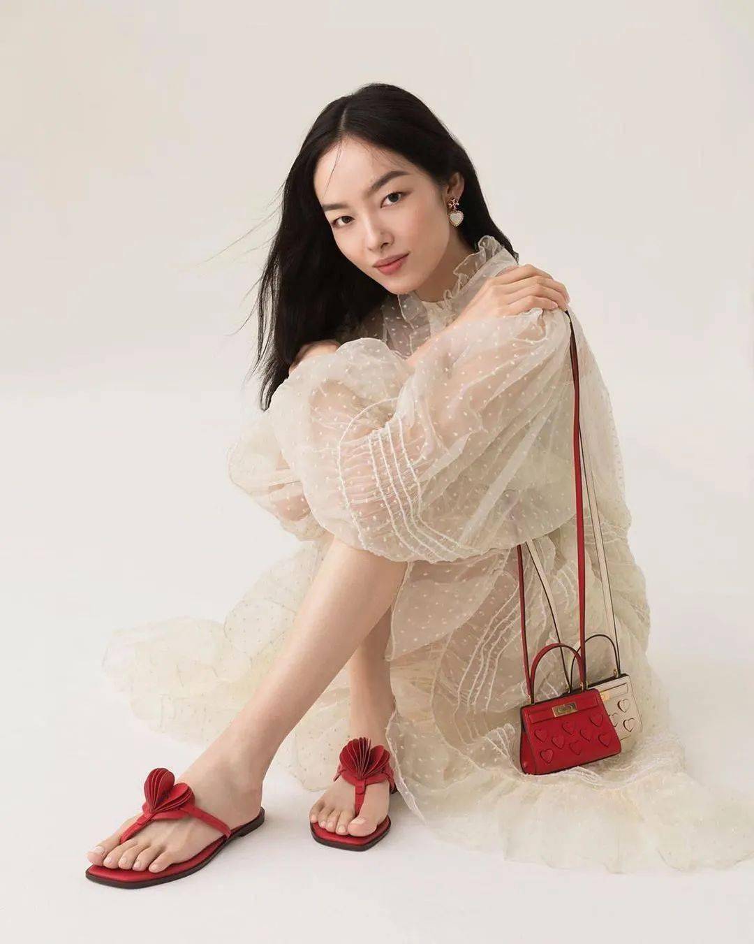 孙菲菲已经是活着的流行女帝了!_封面_时尚_广告