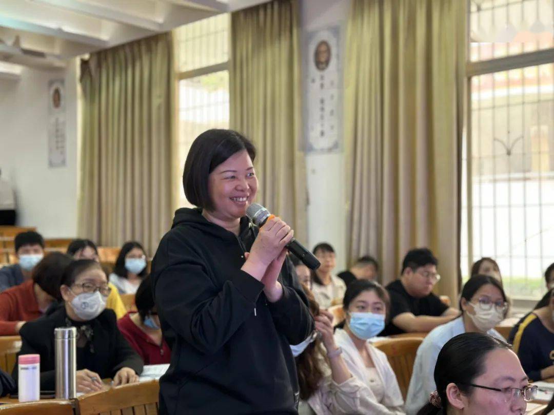 广东英德市华粤中英文学校:潜心生本教学提升 打造5g生本课堂_培训