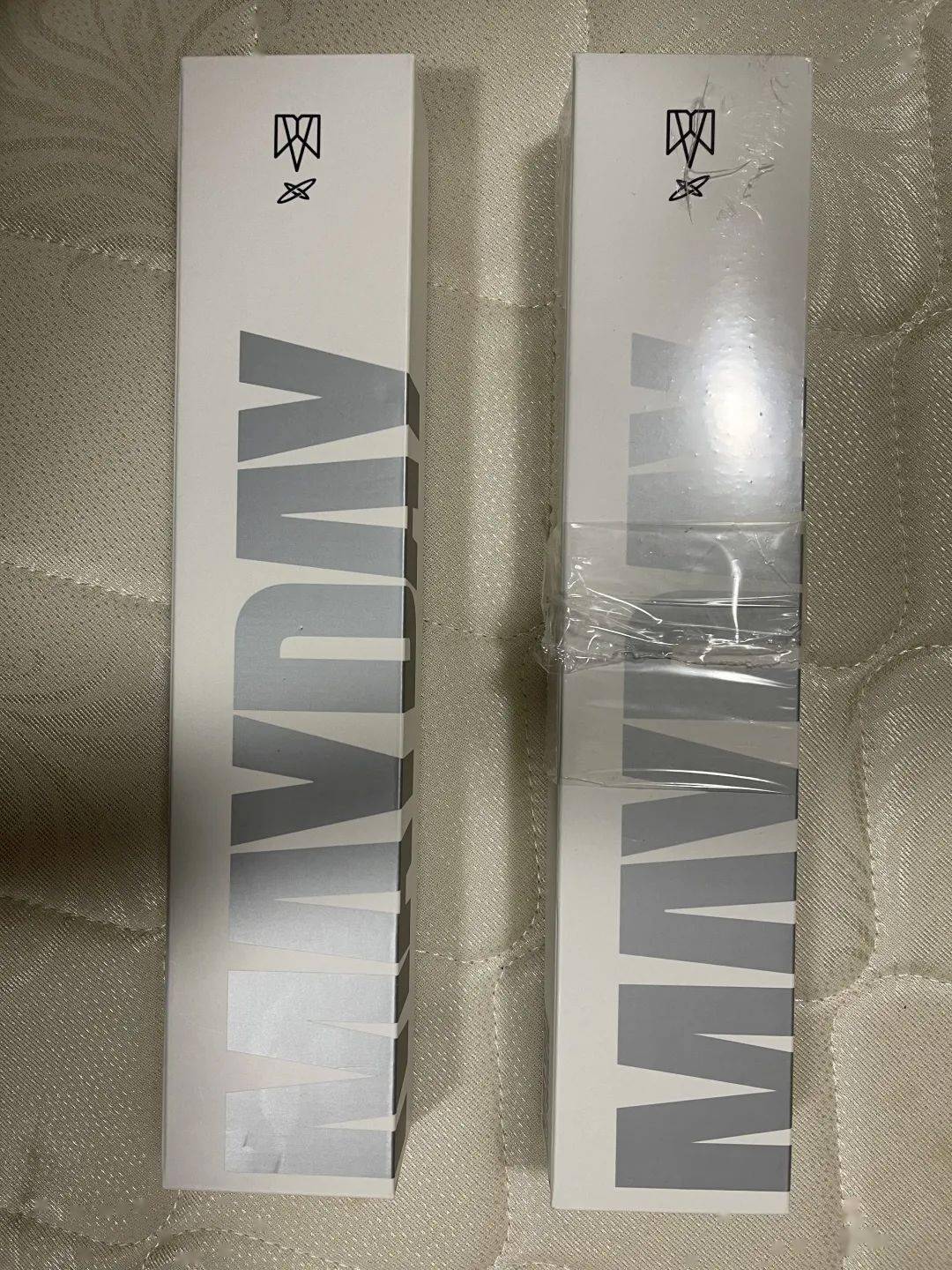 应援产品出现"李鬼"随后,7月份王一博官方应援荧光棒在天猫公开售价