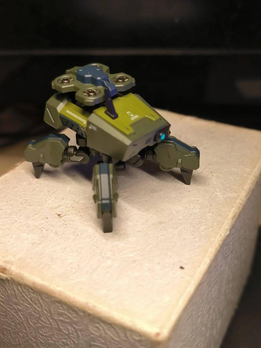 巴巴托斯变成喷射战士,这应该是游乐场装备了吧……强尼