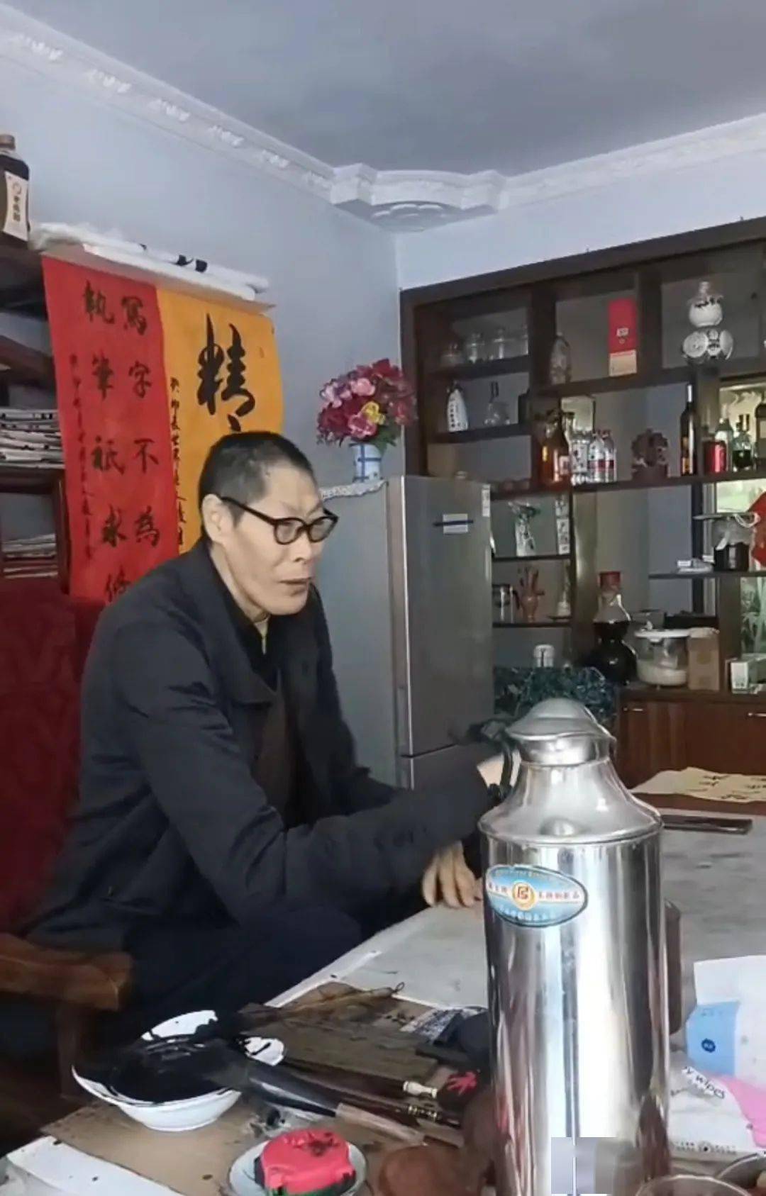 11月4日来万州巴人文创产业园"世界巨人"张俊才