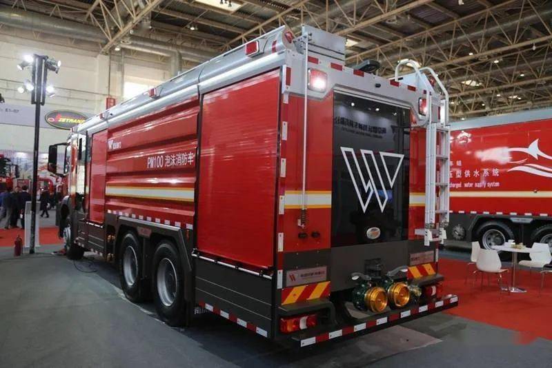 2023中国国际消防展——奔驰arocs泡沫消防车_搜狐汽车_搜狐网