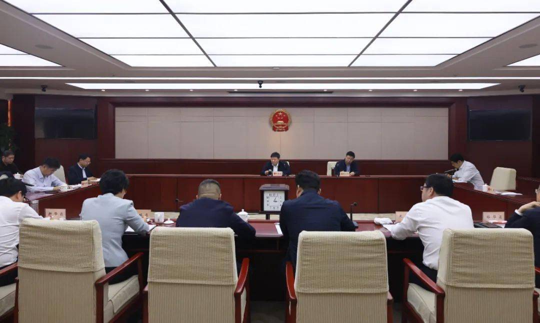 市推进现代商贸物流产业发展工作调度会召开_梁鹏_进行_运营