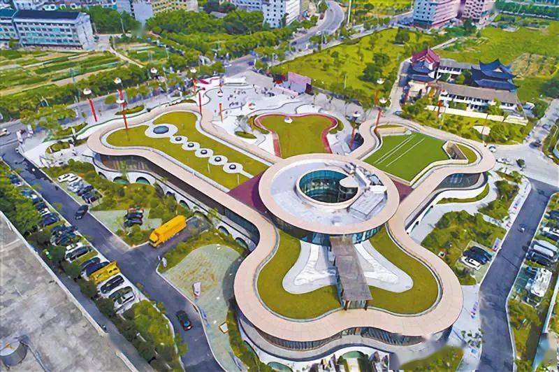 平阳宠物小镇客厅此外,平阳宠物小镇主题形象展示区"平阳宠物小镇"