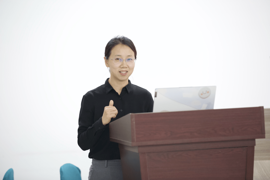 辽宁省细胞生物学学会常务副理事长王莉莎,筹备组组