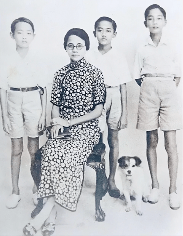 婚后3年,郑格如生下3个儿子,分别是老大郭鹤举,老二郭鹤龄,与老三