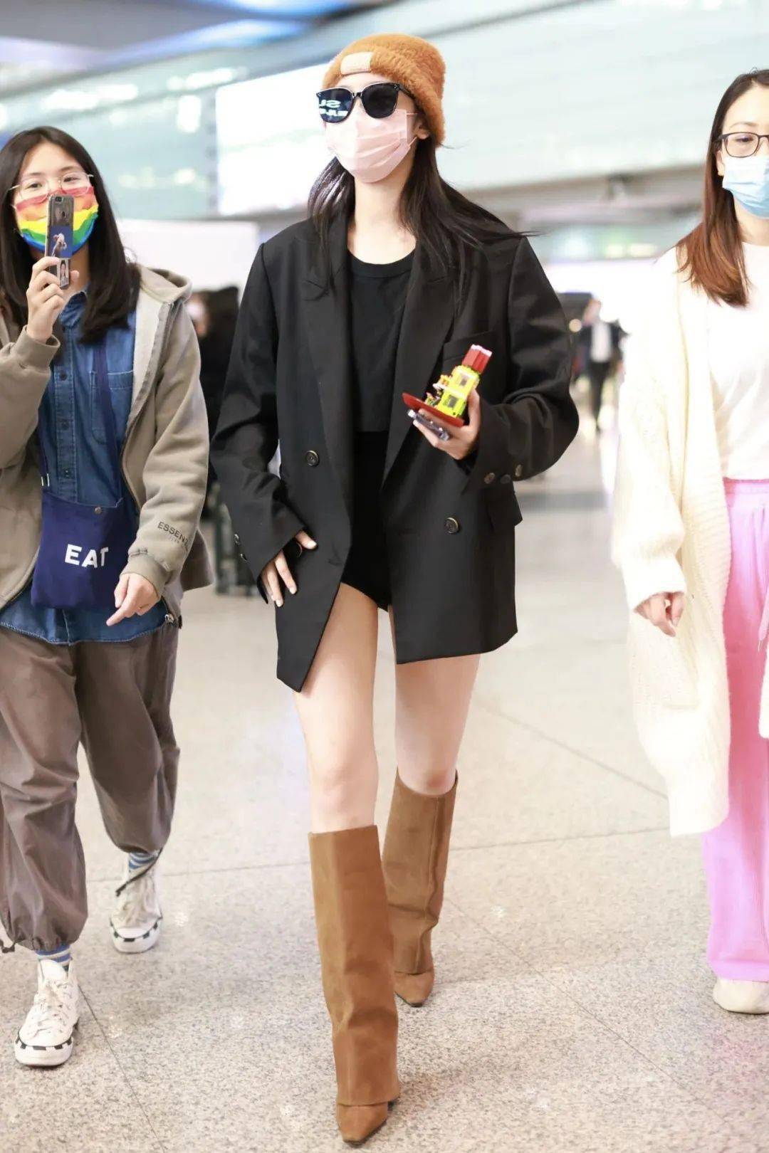 美女不骗美女,裤管靴真的能"瘦腿"_外套_靴子_造型