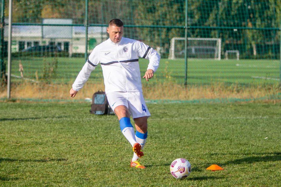 天津老甲a队举行出征仪式_路易斯_佐里奇_比赛