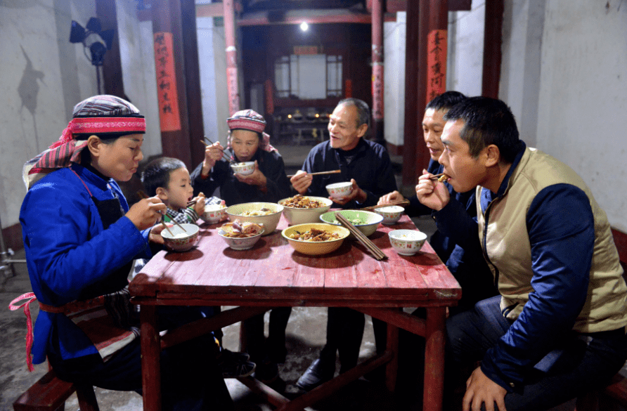 吃过饶平客熏鸭,那你吃过家客家熏鸡吗?_全南_味道_时光